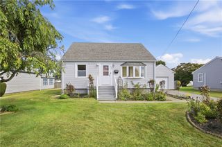136 Durfee Road, Tiverton, RI 02878