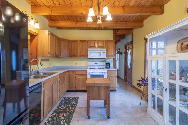 199 Hardwick Farms Road, Hardwick, VT 05836