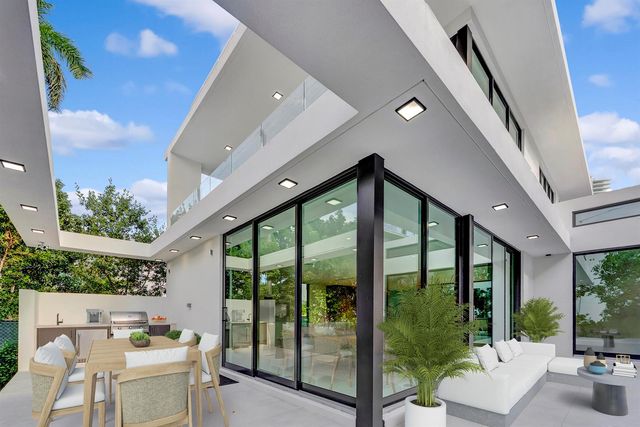 2130 S Miami Avenue, Miami, FL 33129
