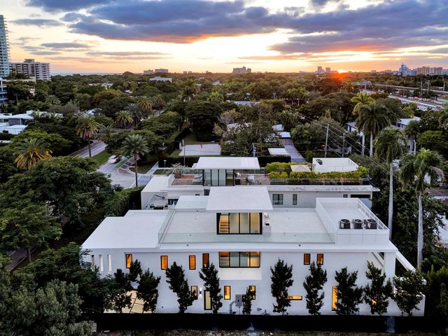 2130 S Miami Avenue, Miami, FL 33129