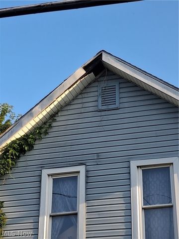 1412 4th Street NE, Canton, OH 44704