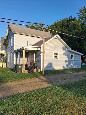 1412 4th Street NE, Canton, OH 44704