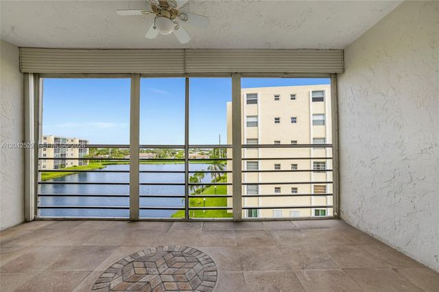 321 SE 3rd St 408, Dania Beach, FL 33004