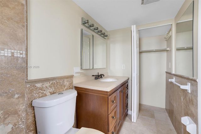 321 SE 3rd St 408, Dania Beach, FL 33004