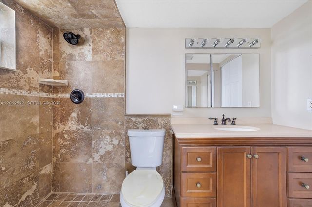 321 SE 3rd St 408, Dania Beach, FL 33004