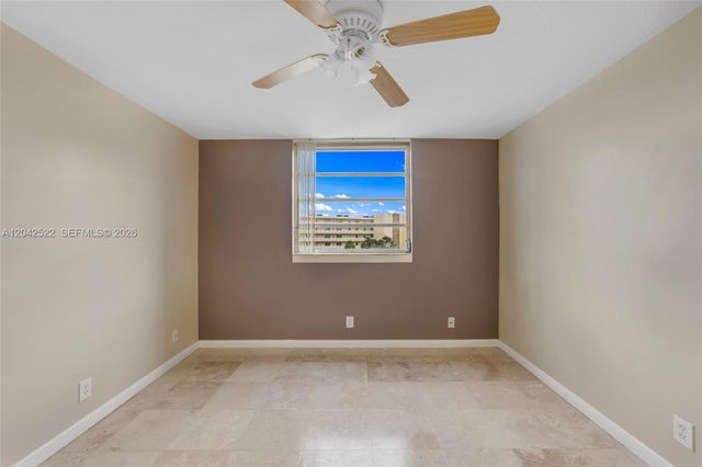 321 SE 3rd St 408, Dania Beach, FL 33004