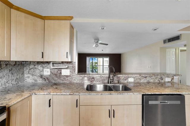 321 SE 3rd St 408, Dania Beach, FL 33004