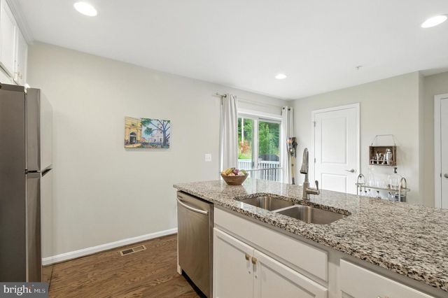 1052 OWENS RD, Oxon Hill, MD 20745
