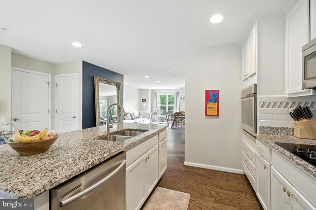1052 OWENS RD, Oxon Hill, MD 20745