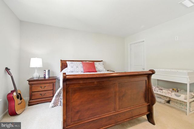 1052 OWENS RD, Oxon Hill, MD 20745
