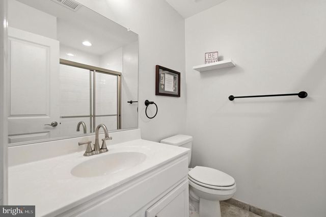 1052 OWENS RD, Oxon Hill, MD 20745