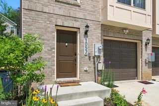 1052 OWENS RD, Oxon Hill, MD 20745