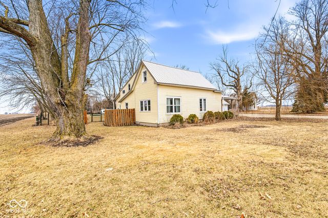 4540 S County Road 1400 E, Kirklin, IN 46050