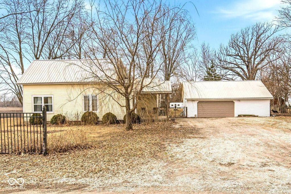 4540 S County Road 1400 E, Kirklin, IN 46050