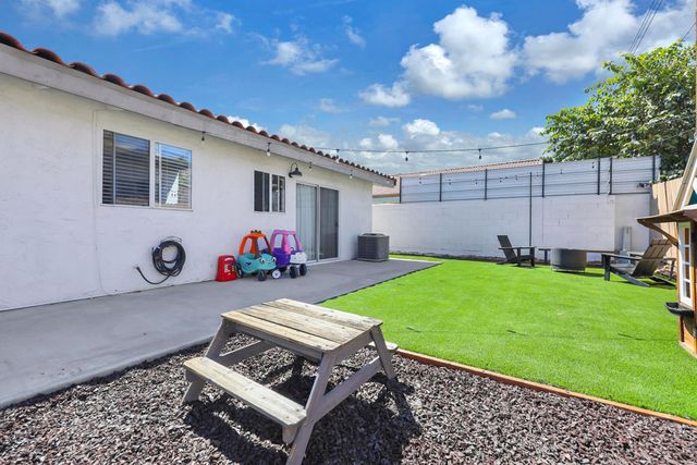 51685 Avenida Herrera, La Quinta, CA 92253