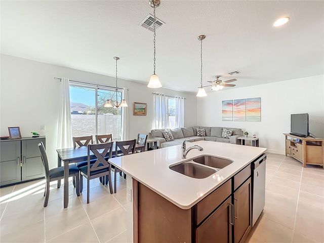 1393 CAPTIVA COVE 21, Sanford, FL 32771