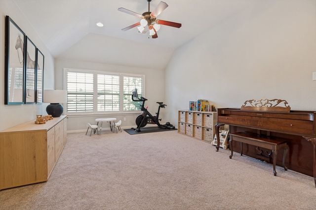 1300 Burnett Drive, Lantana, TX 76226