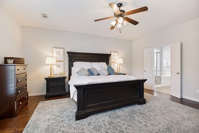 1300 Burnett Drive, Lantana, TX 76226