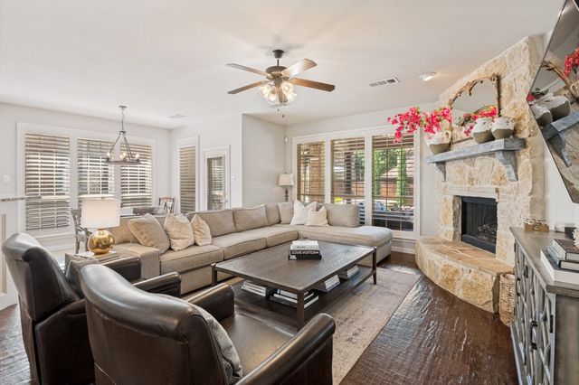 1300 Burnett Drive, Lantana, TX 76226