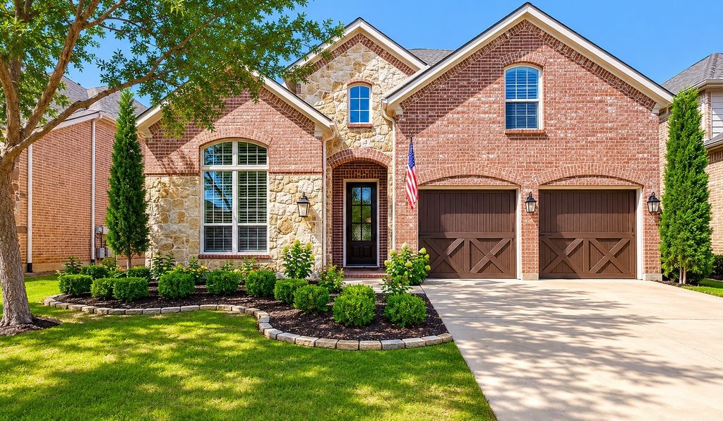 1300 Burnett Drive, Lantana, TX 76226