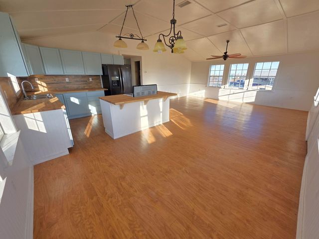405 Blue Water Boulevard, Sargent, TX 77414