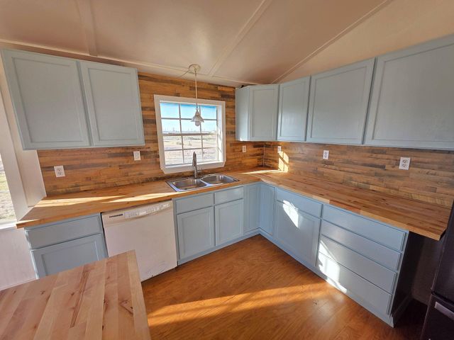 405 Blue Water Boulevard, Sargent, TX 77414