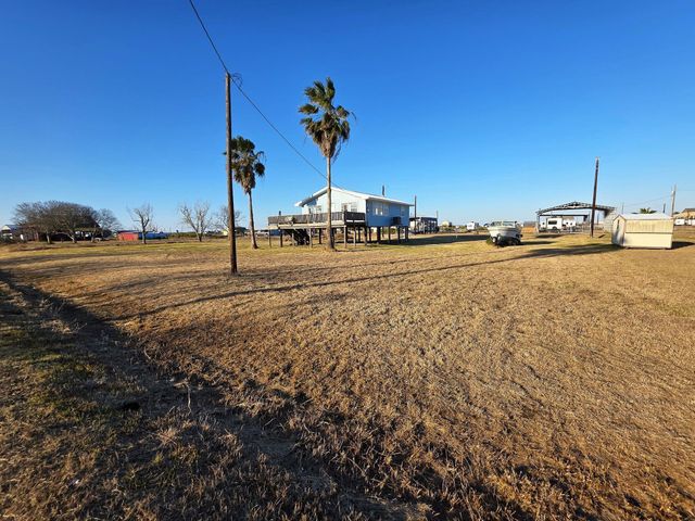 405 Blue Water Boulevard, Sargent, TX 77414