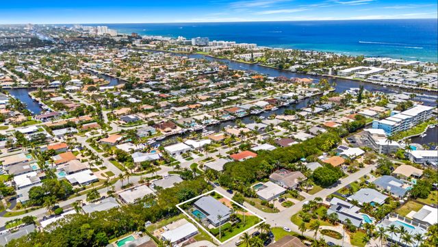 2811 NE 53rd Court, Lighthouse Point, FL 33064