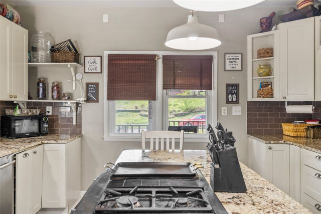 923 Virginia Avenue, Des Moines, IA 50315