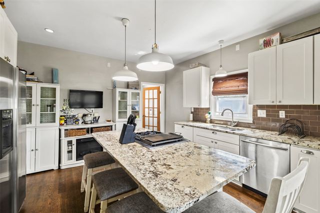 923 Virginia Avenue, Des Moines, IA 50315