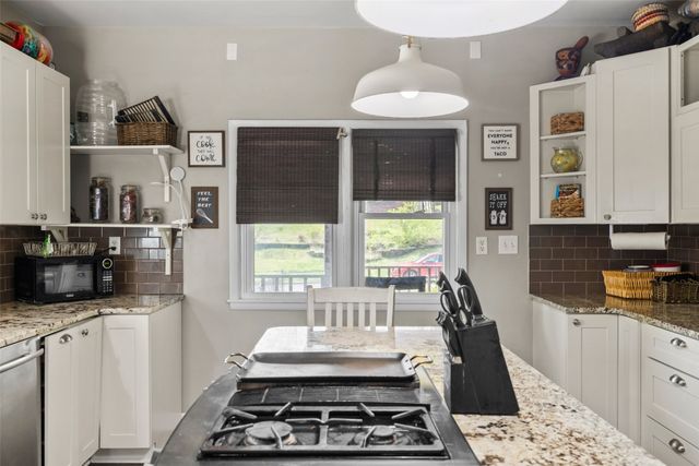 923 Virginia Avenue, Des Moines, IA 50315