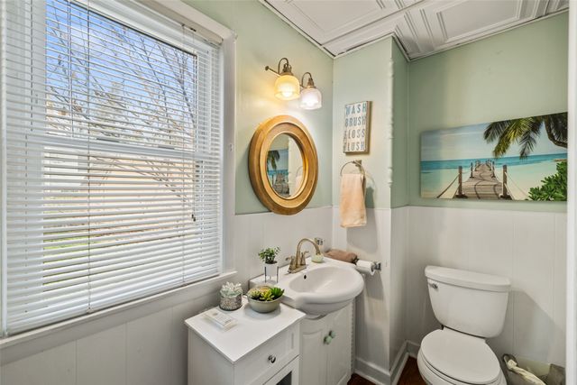 923 Virginia Avenue, Des Moines, IA 50315