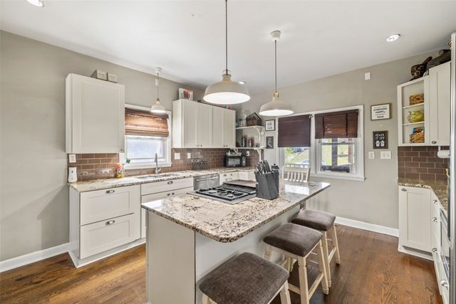 923 Virginia Avenue, Des Moines, IA 50315