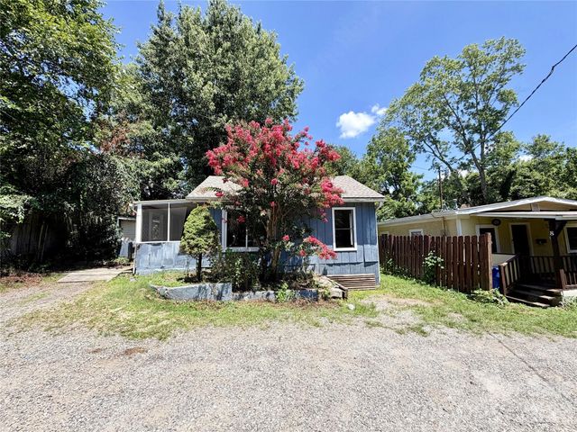 6 Leita Lane, Asheville, NC 28806