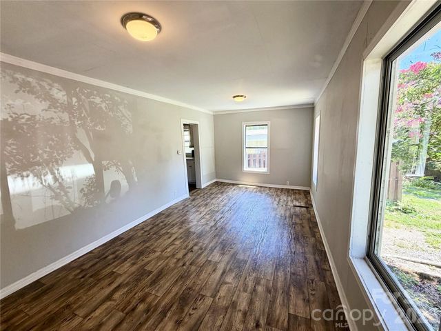 6 Leita Lane, Asheville, NC 28806