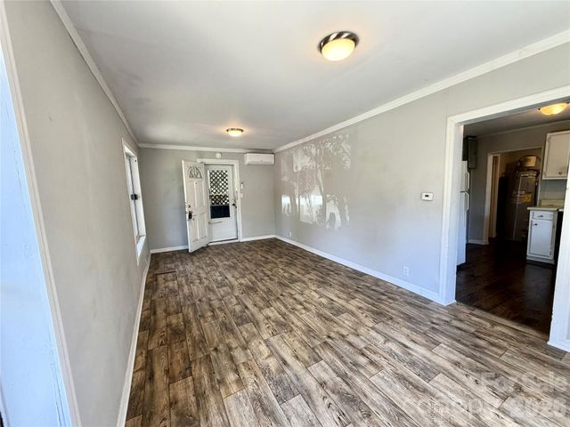 6 Leita Lane, Asheville, NC 28806