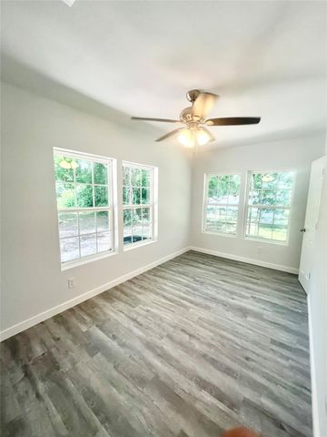 1785 S Byrd Avenue, Shepherd, TX 77371