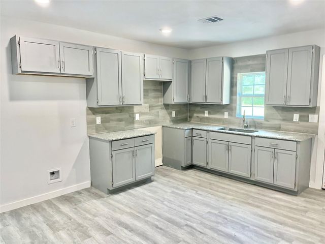 1785 S Byrd Avenue, Shepherd, TX 77371
