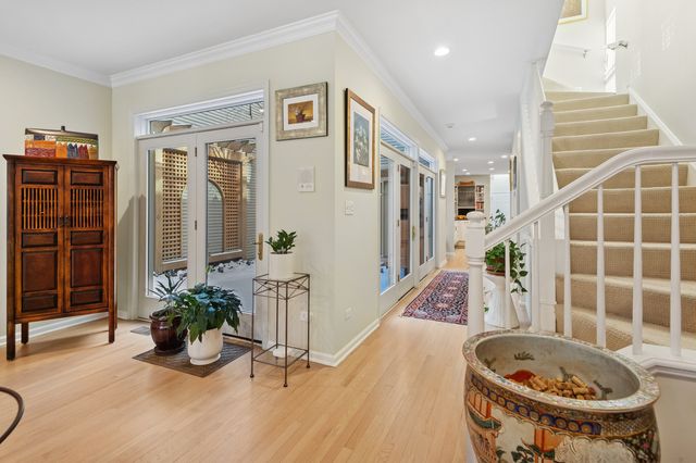 1518 N North Park Street, Chicago, IL 60610