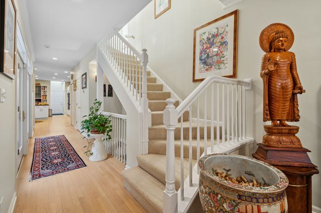 1518 N North Park Street, Chicago, IL 60610