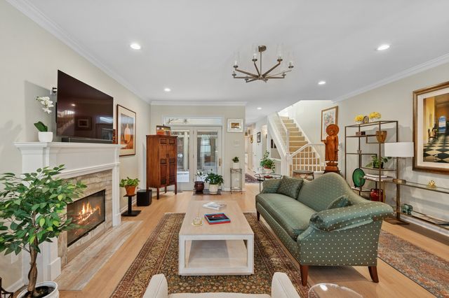 1518 N North Park Street, Chicago, IL 60610