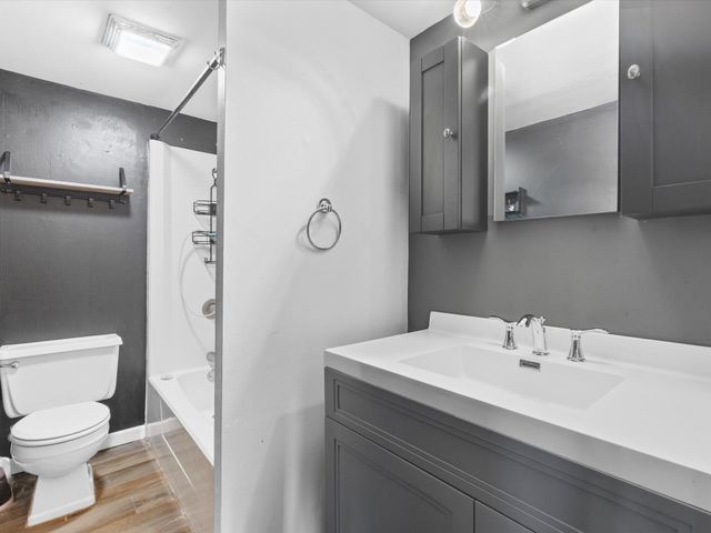 767-1 Heritage Road, Valparaiso, IN 46385