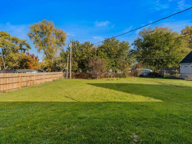 767-1 Heritage Road, Valparaiso, IN 46385