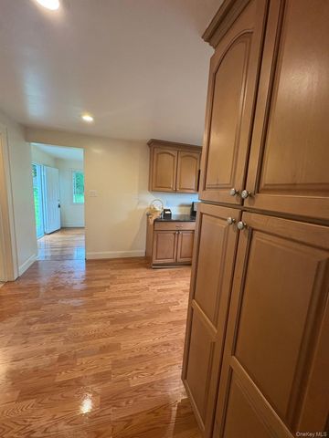 35 Lindbergh Lane, New City, NY 10956