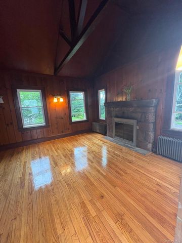 35 Lindbergh Lane, New City, NY 10956