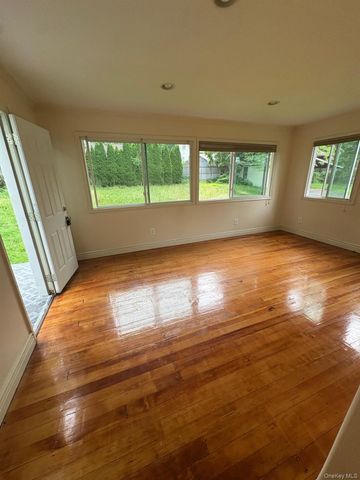 35 Lindbergh Lane, New City, NY 10956
