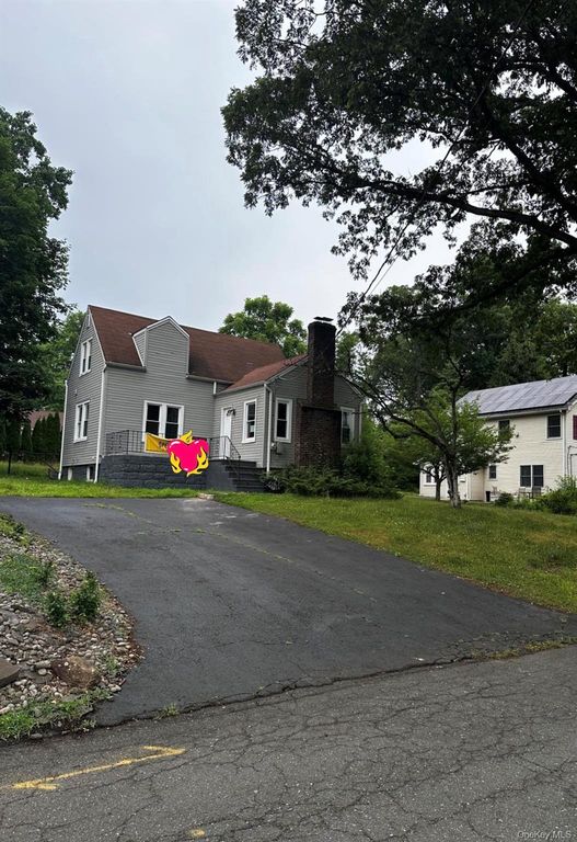 35 Lindbergh Lane, New City, NY 10956