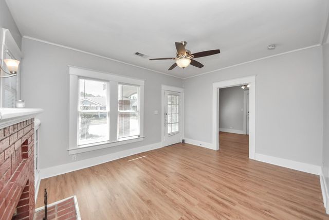 6 Jenkins Street, Houston, TX 77003