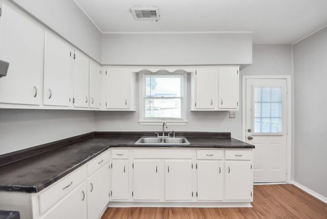 6 Jenkins Street, Houston, TX 77003