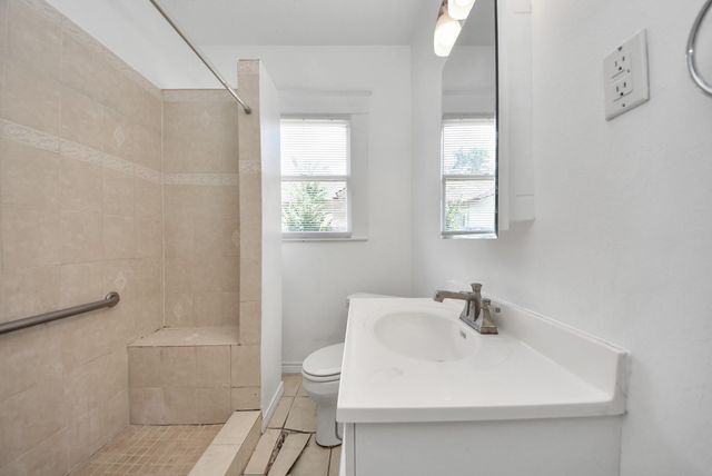 6 Jenkins Street, Houston, TX 77003